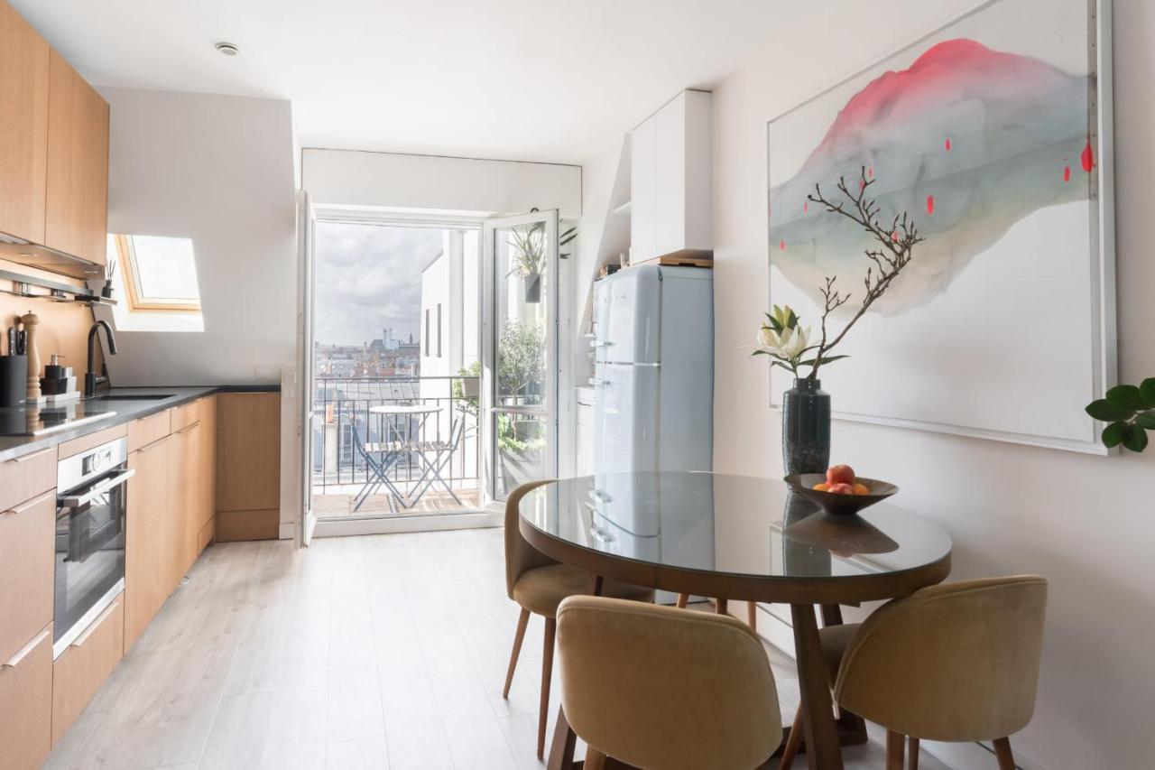 Bright And Homely 1 Bedroom Rooftop Apartment In The Marais In Paryż Zewnętrze zdjęcie